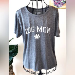 Dog Mom Graphic Tee